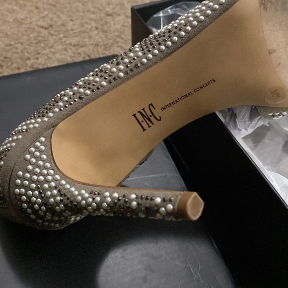 INC Natural Pearl ‘Kenjay’ Stiletto Pumps, EUC!! - Picture 4 of 4